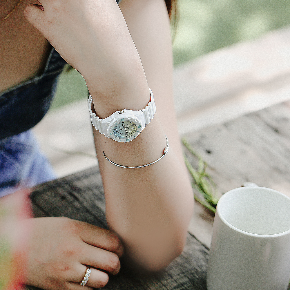 Đồng hồ CASIO 32 mm Nữ LRW-200H-2E2VDR