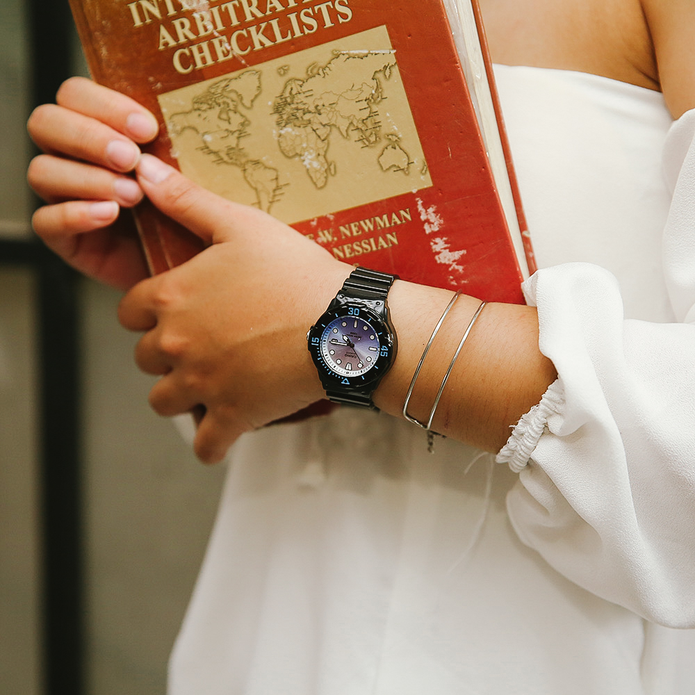 Đồng hồ CASIO 32 mm Nữ LRW-200H-2EVDR