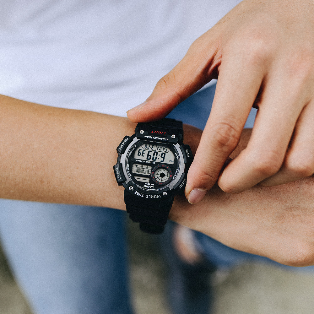 Đồng hồ CASIO 45.4 mm Nam AE-1400WH-1AVDF