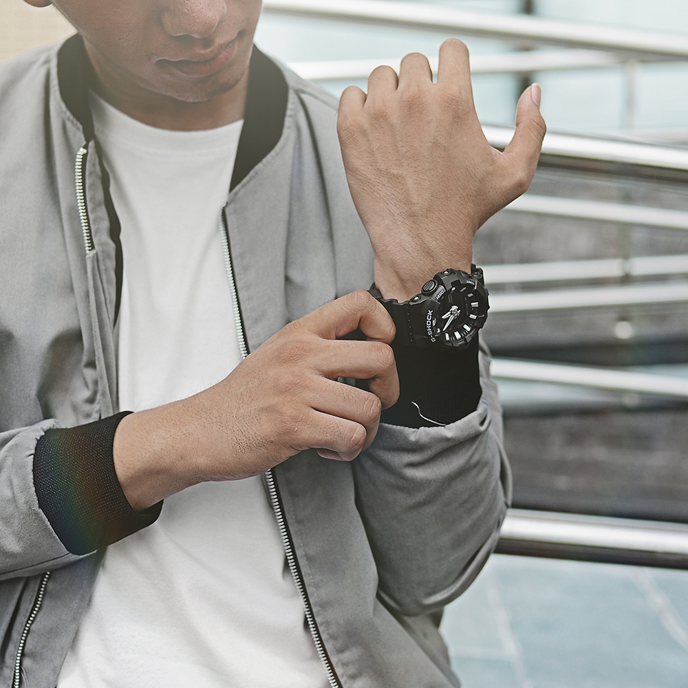 Đồng hồ G-SHOCK 52.5 mm Nam GA-700-1BDR