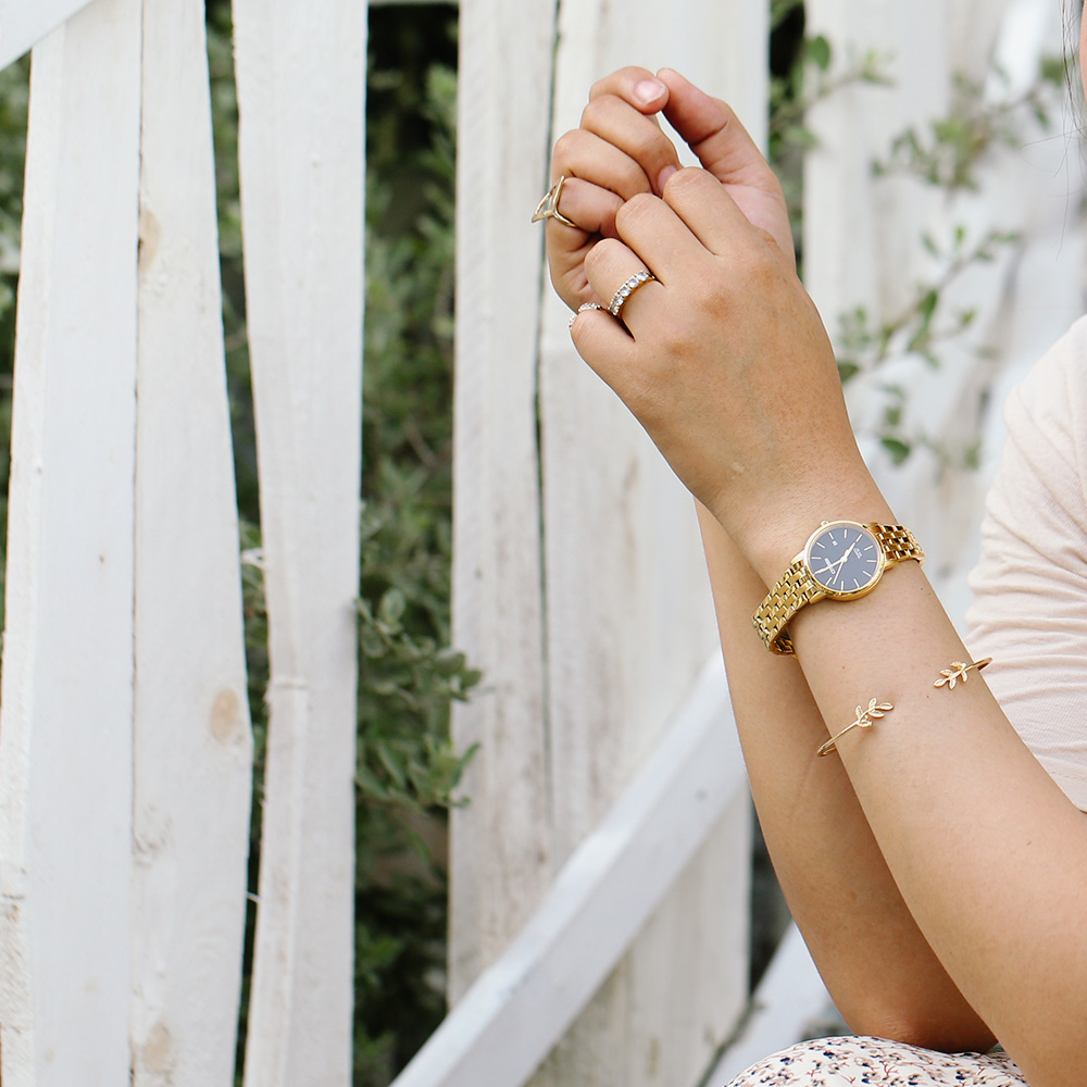 Đồng hồ CITIZEN 28.1 mm Nữ EU6092-59E