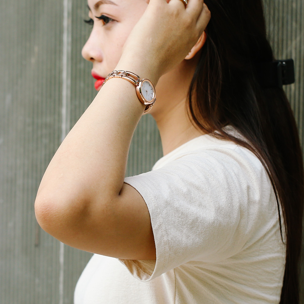 Đồng hồ CITIZEN 28 mm Nữ EM0639-81A