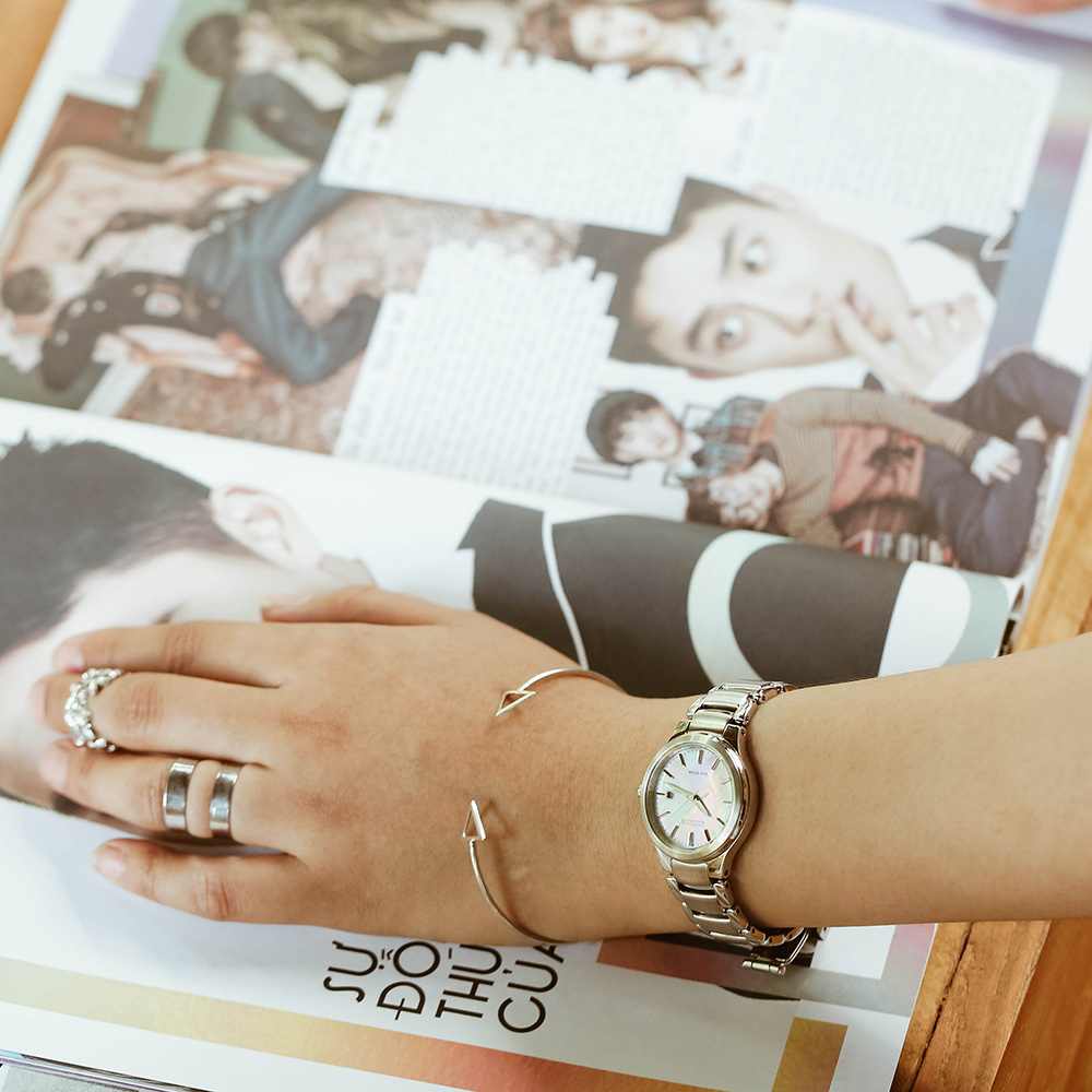 Đồng hồ CITIZEN 29.6 mm Nữ EW2520-56Y