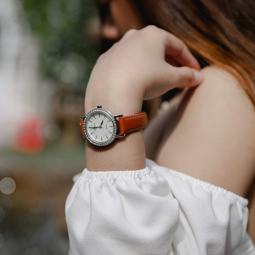 Đồng hồ CITIZEN 31.2 mm Nữ EL3040-12D