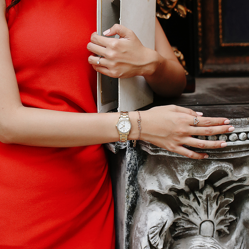 Đồng hồ CITIZEN 26.6 mm Nữ EU6032-85A