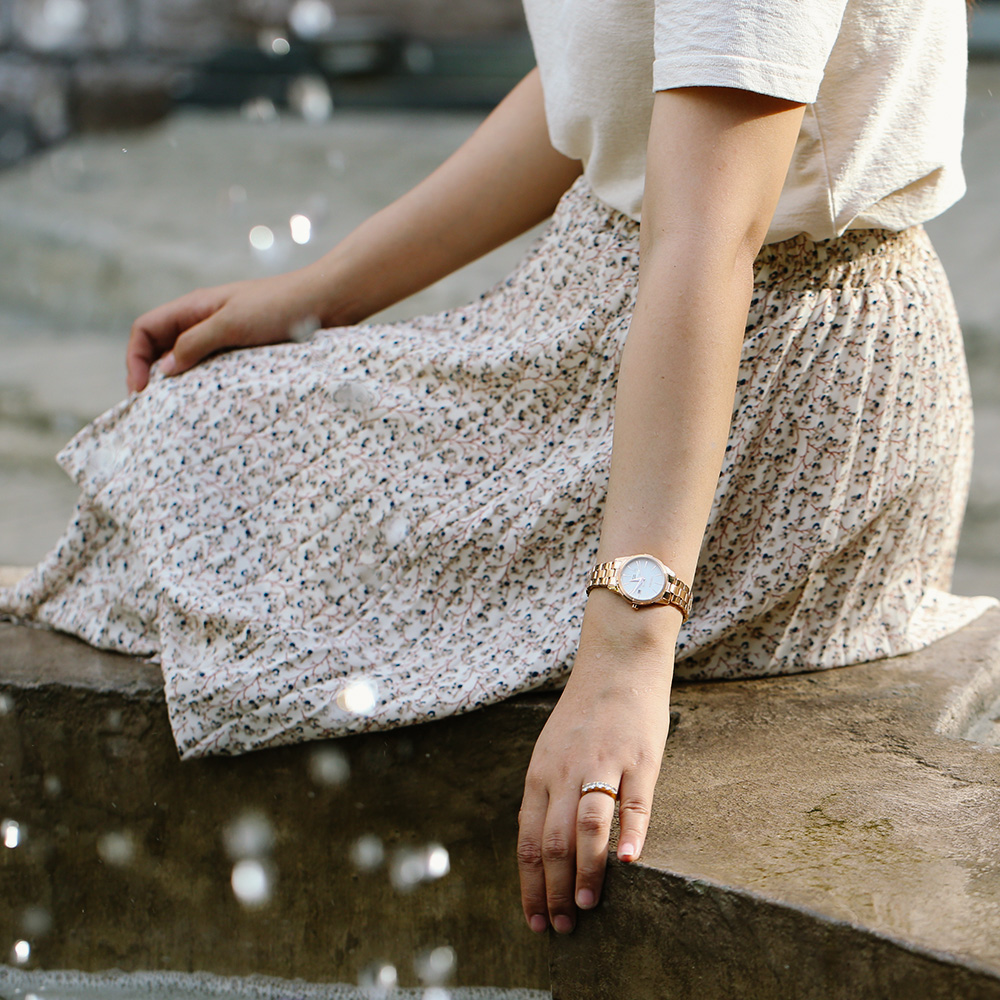 Đồng hồ CITIZEN 28 mm Nữ EU6073-53A