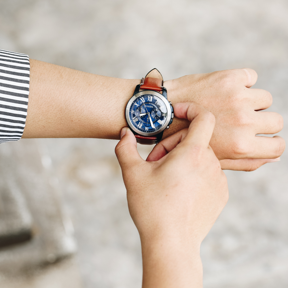 Đồng hồ FOSSIL Carlie 44.2 mm Nam FS5151