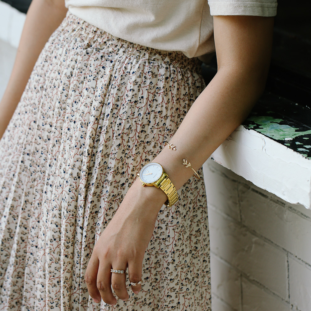 Đồng hồ CITIZEN 34.1 mm Nữ EQ9062-58A