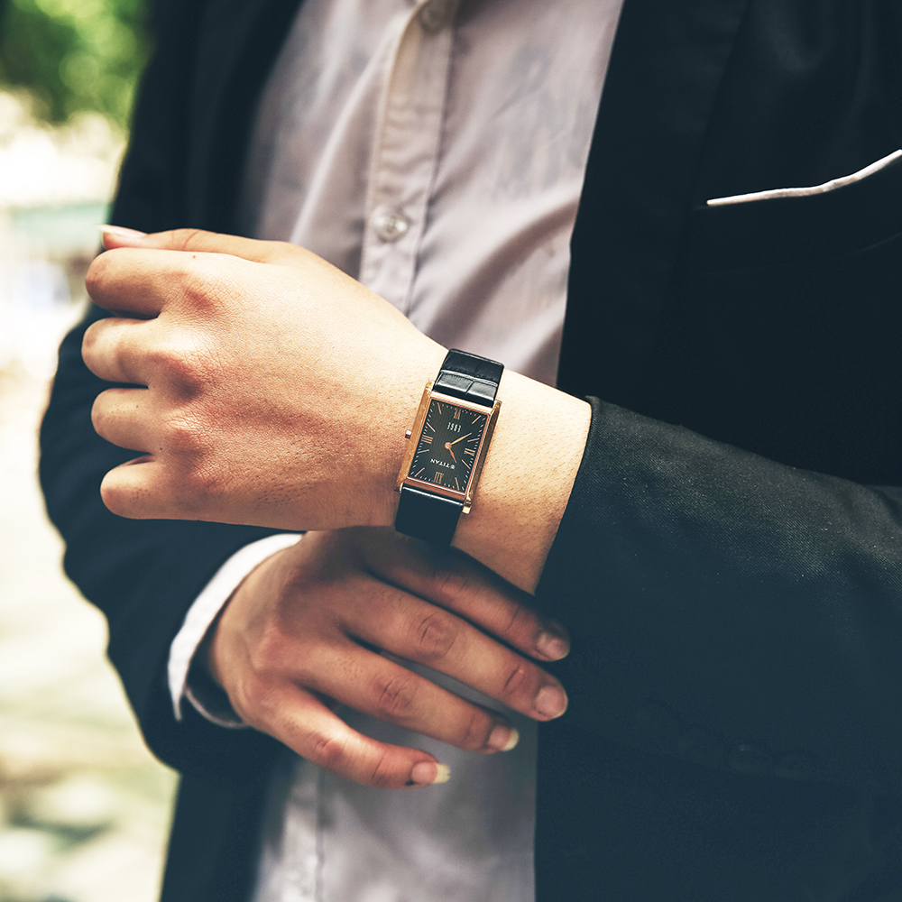 Đồng hồ TITAN Edge 25 mm Nam 1043WL02