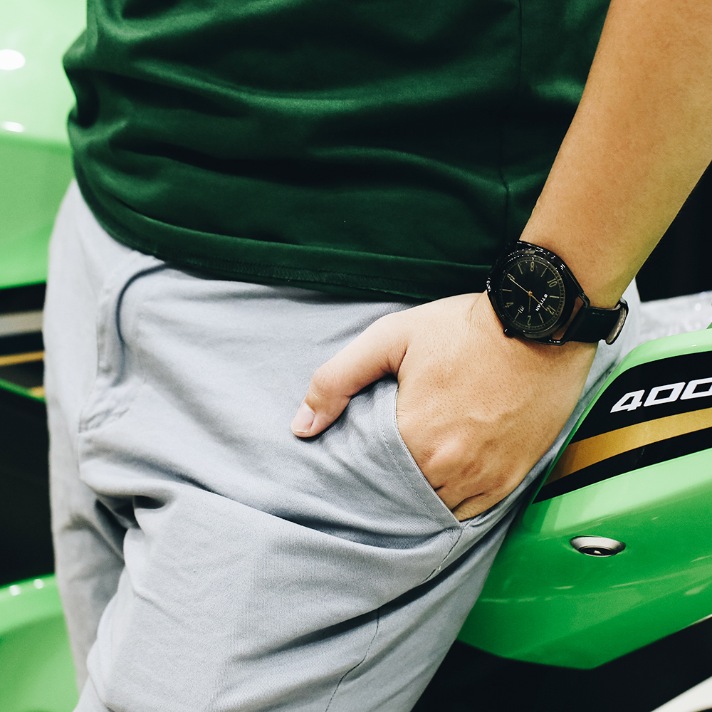 Đồng hồ TITAN 44.2 mm Nam 1675NL01