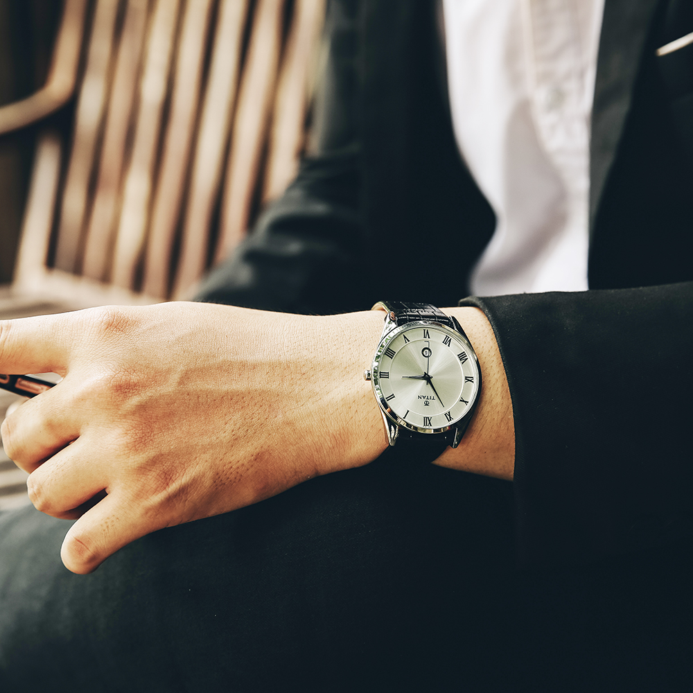 Đồng hồ TITAN 42.5 mm Nam 90054SL01