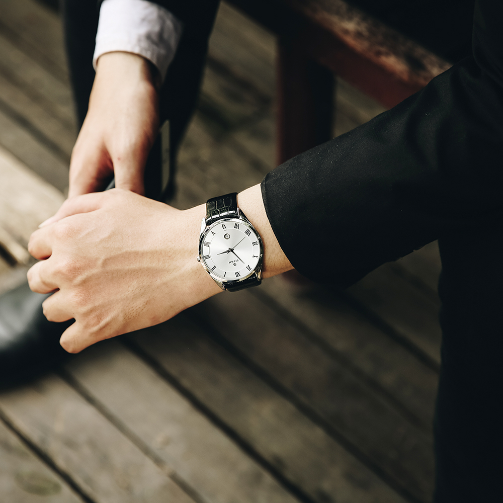 Đồng hồ TITAN 42.5 mm Nam 90054SL01