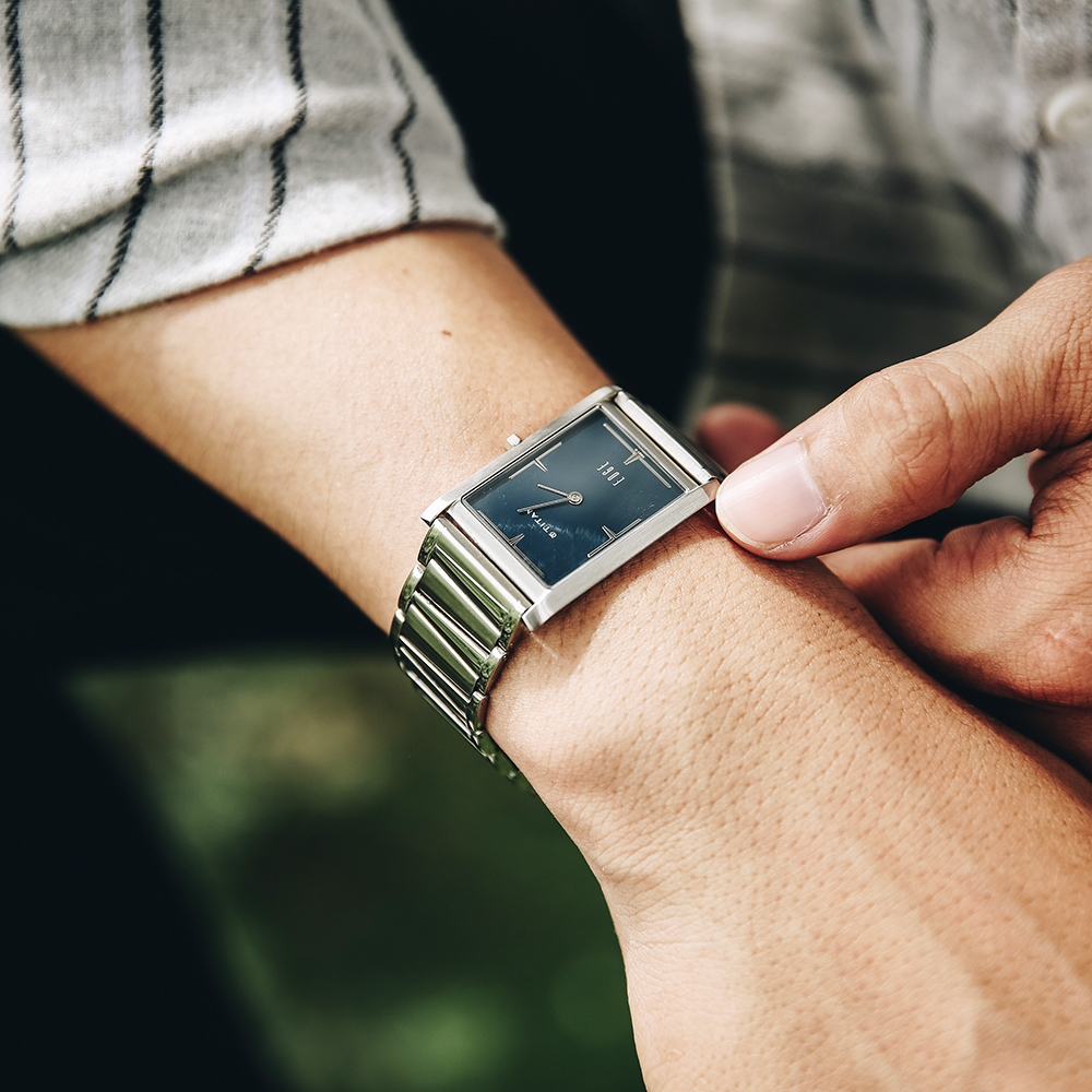 Đồng hồ Nam Titan 1043SM07