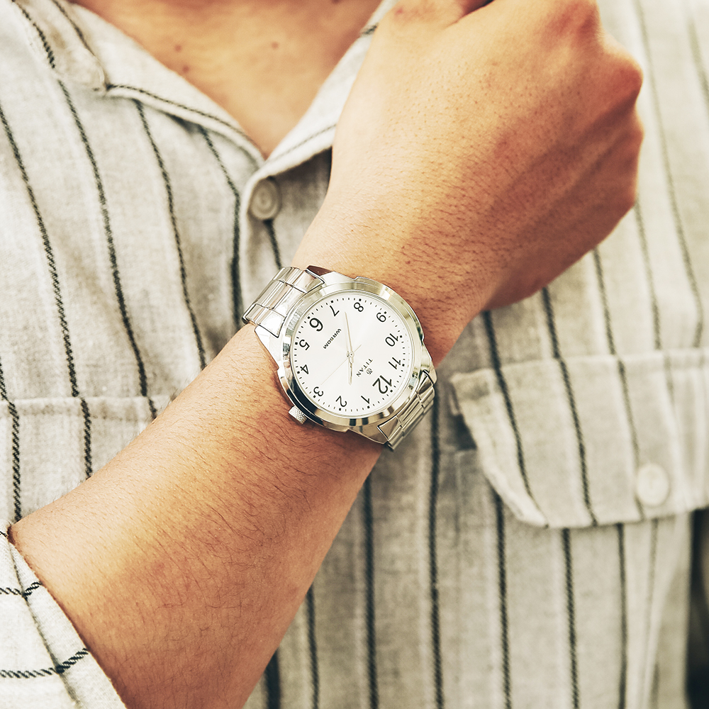 Đồng hồ TITAN 43 mm Nam 1585SM04