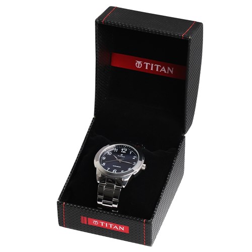 Đồng hồ TITAN 43 mm Nam 1585SM05 Màu Bạc