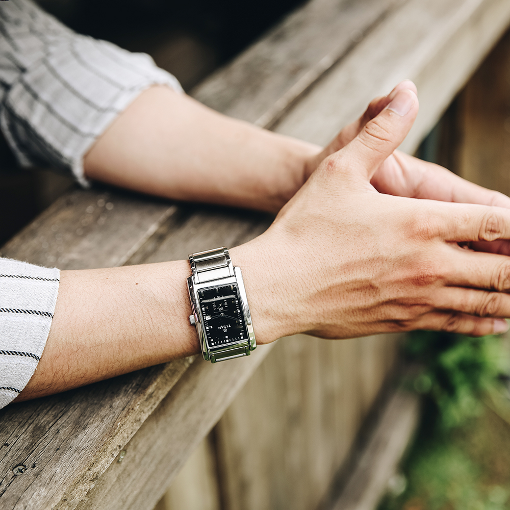 Đồng hồ TITAN 30 mm Nam 9280SM02