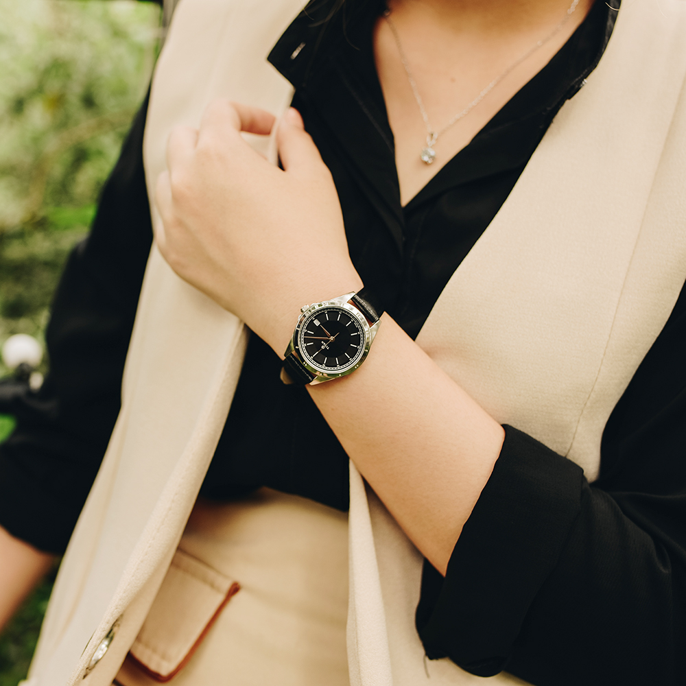 Đồng hồ TITAN 32 mm Nữ 2556SL02