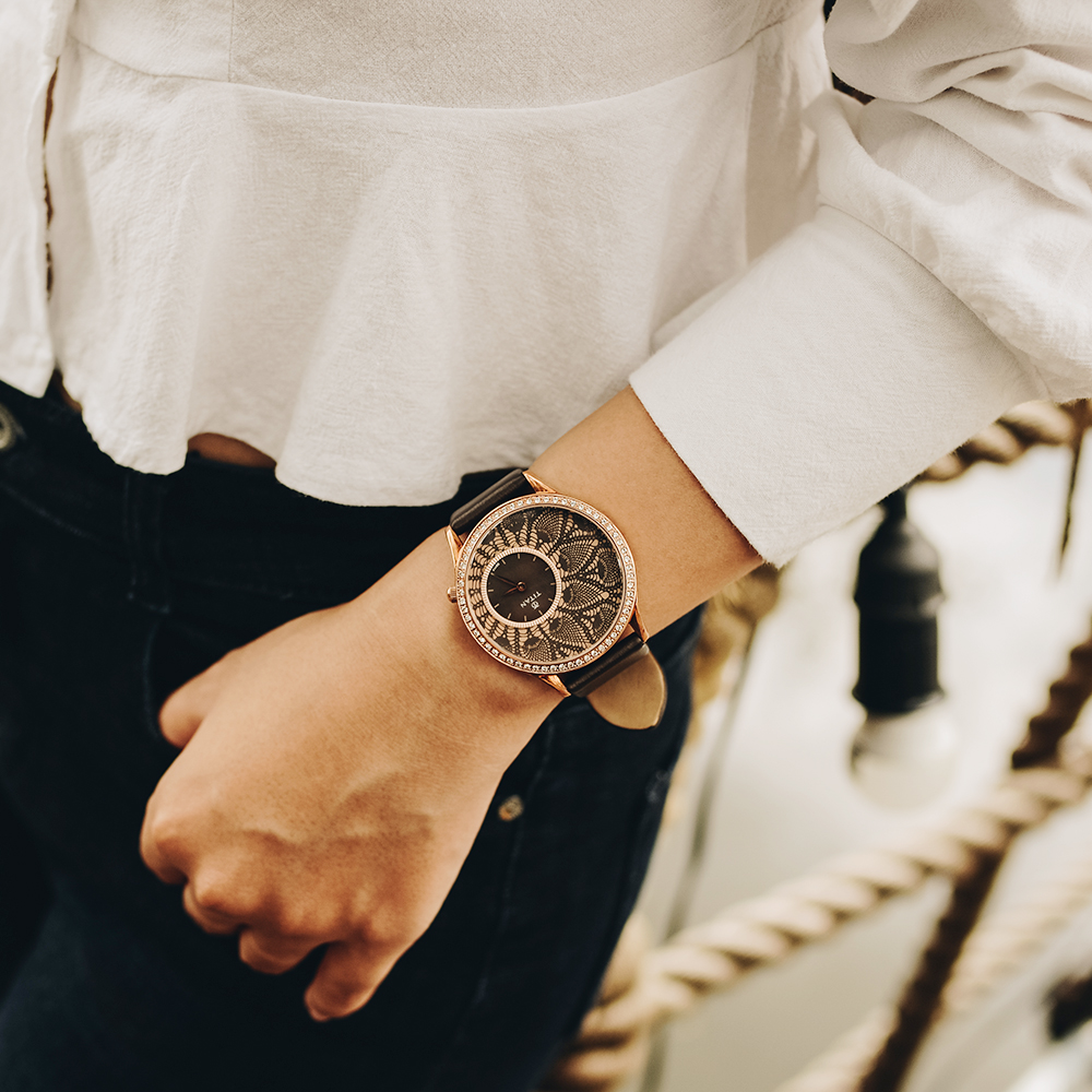 Đồng hồ TITAN 40.9 mm Nữ 9959WL02