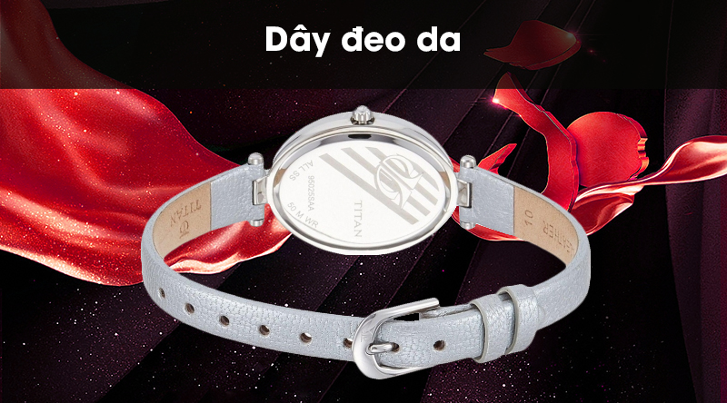 Đồng hồ nữ Titan 95025SL01 có dây đeo êm ái Đồng hồ nữ Titan 95025SL01 có dây đeo êm ái