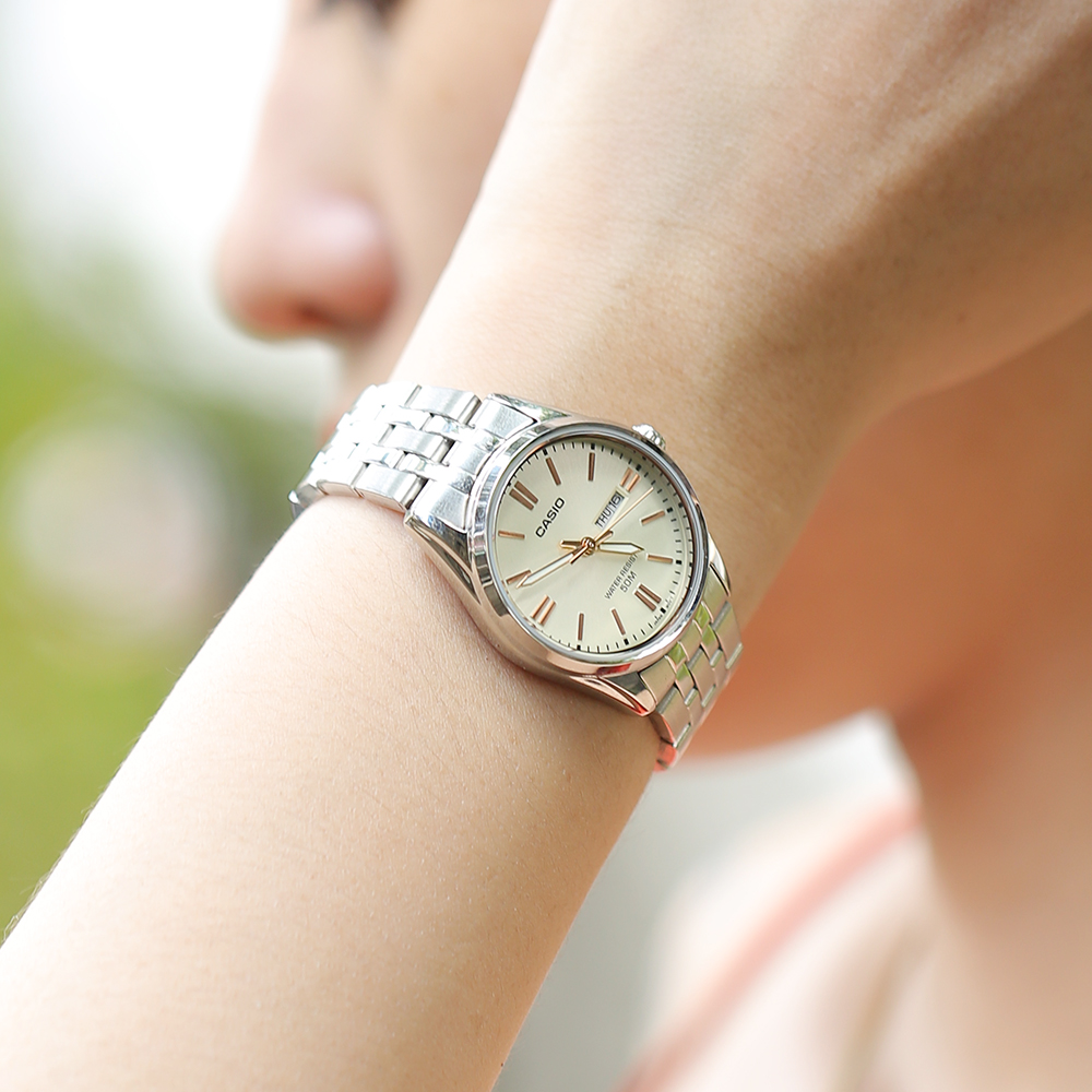 Đồng hồ CASIO 30 mm Nữ LTP-1335D-9AVDF