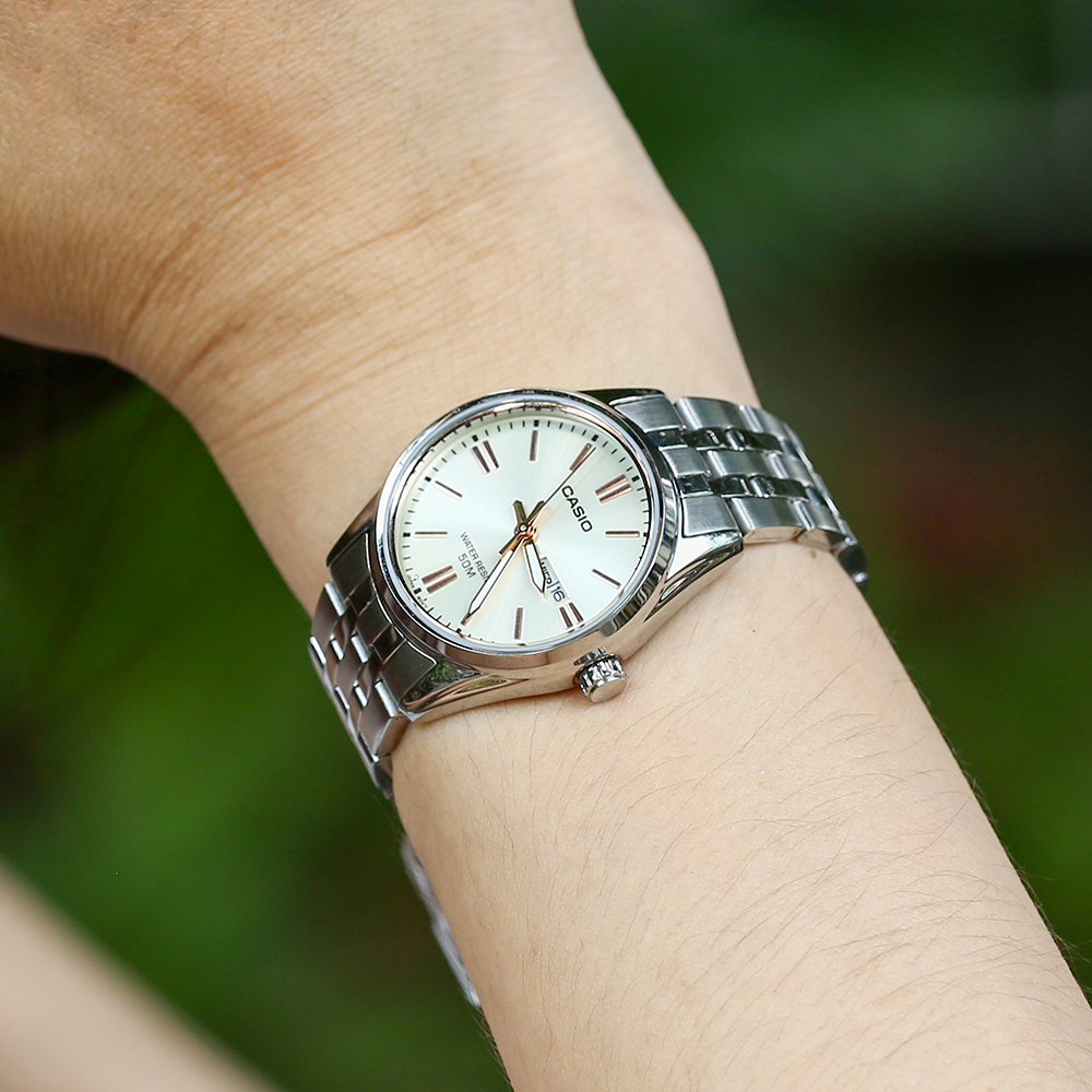 Đồng hồ CASIO 30 mm Nữ LTP-1335D-9AVDF