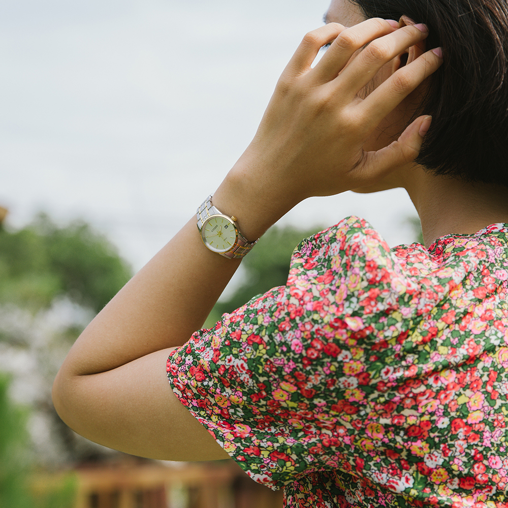 Đồng hồ CITIZEN 27 mm Nữ EU6004-56A