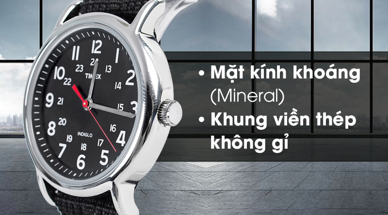 Đồng hồ nam Timex T2N647 có mặt kính cứng cáp, khung viền chống ăn mòn