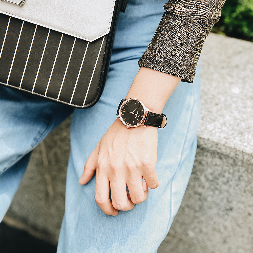 Đồng hồ ADRIATICA 33 mm Nữ A3186.9214Q