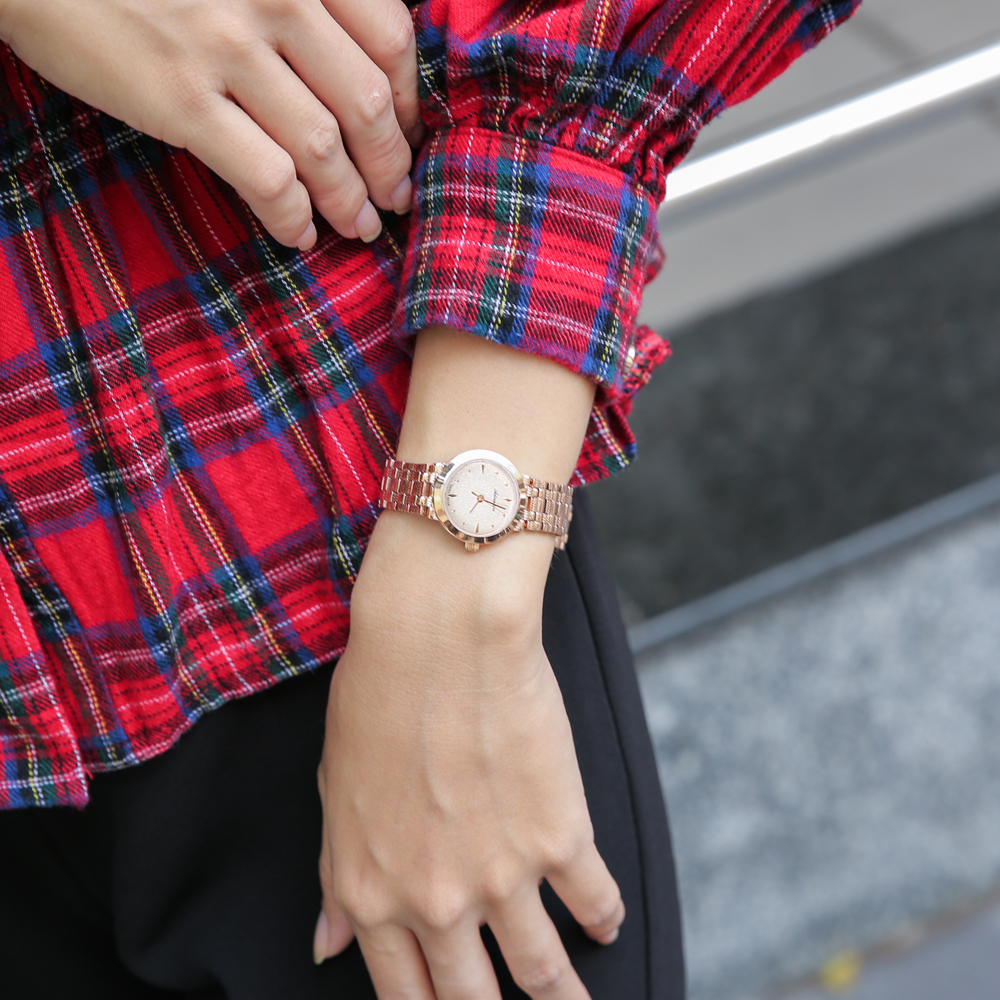 Đồng hồ ADRIATICA 24 mm Nữ A3469.9193Q