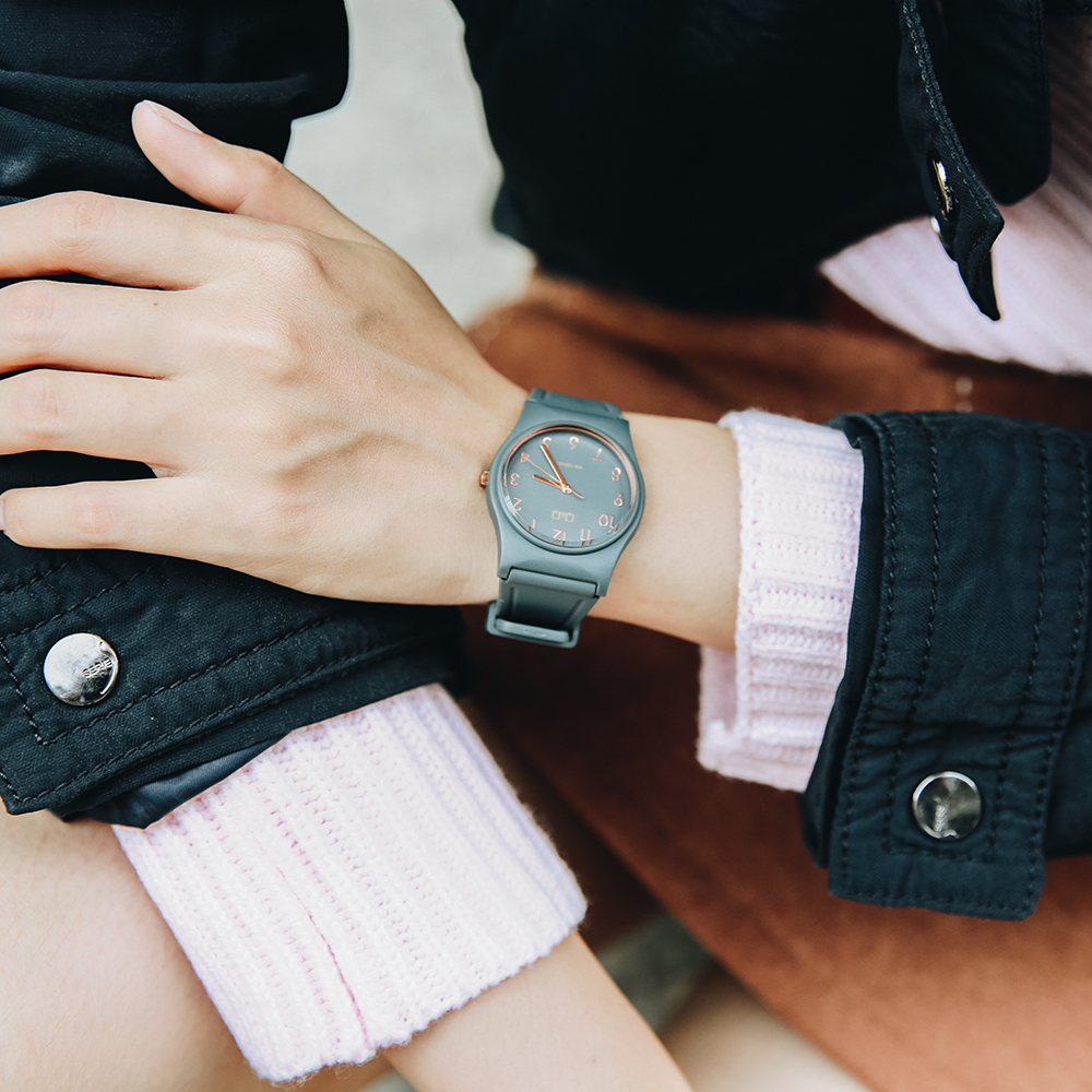 Đồng hồ Q&Q 33 mm Unisex VP34J079Y