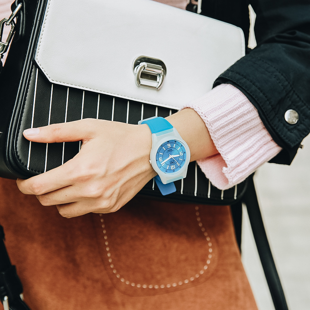 Đồng hồ Q&Q 37.5 mm Trẻ em VQ50J011Y-8