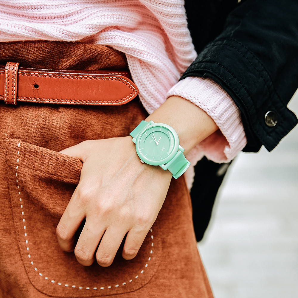 Đồng hồ Q&Q 37 mm Unisex VQ94J008Y