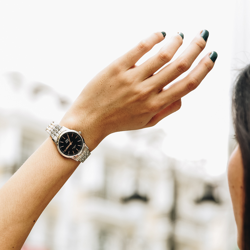 Đồng hồ Q&Q 30.5 mm Nữ S281J222Y