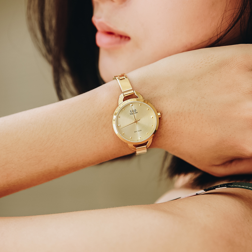 Đồng hồ Q&Q 30 mm Nữ S327J010Y