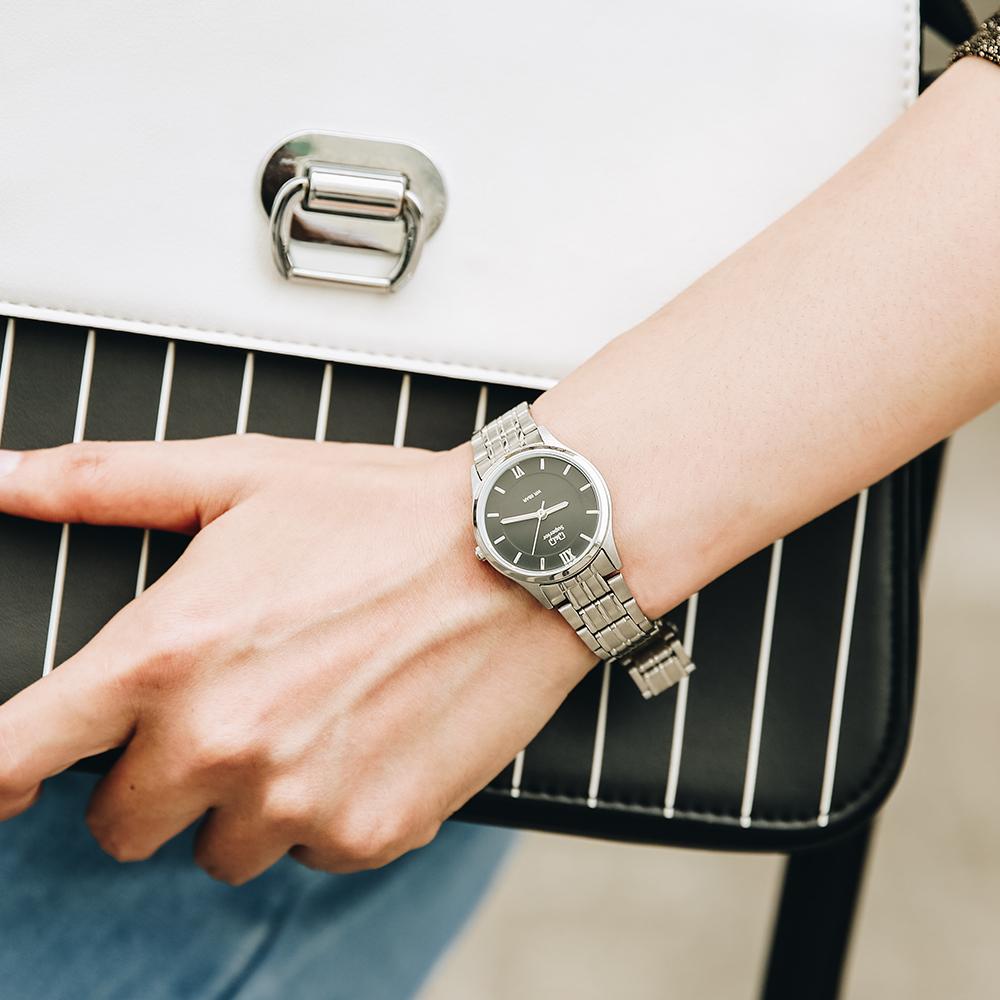 Đồng hồ Q&Q 27 mm Nữ S329J202Y