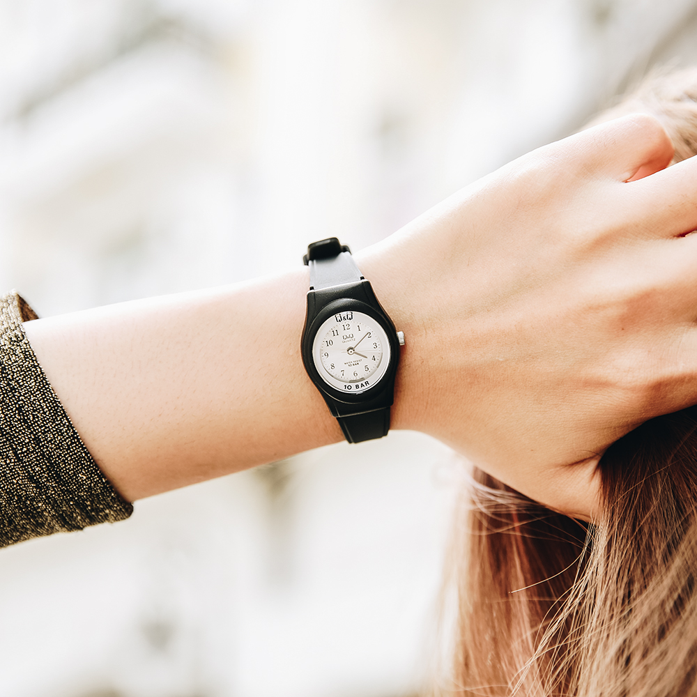 Đồng hồ Q&Q 24.5 mm Nữ VP23J011Y