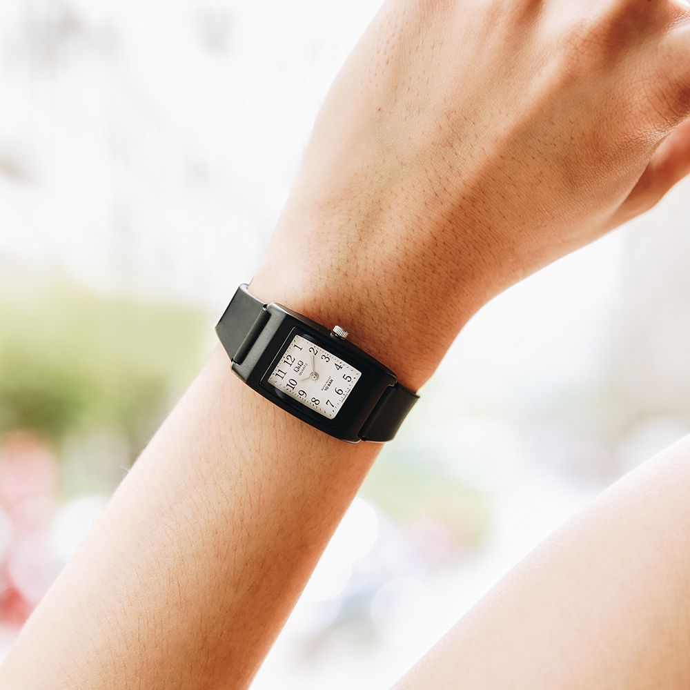 Đồng hồ Q&Q 21.5 mm Nữ VP33J002Y