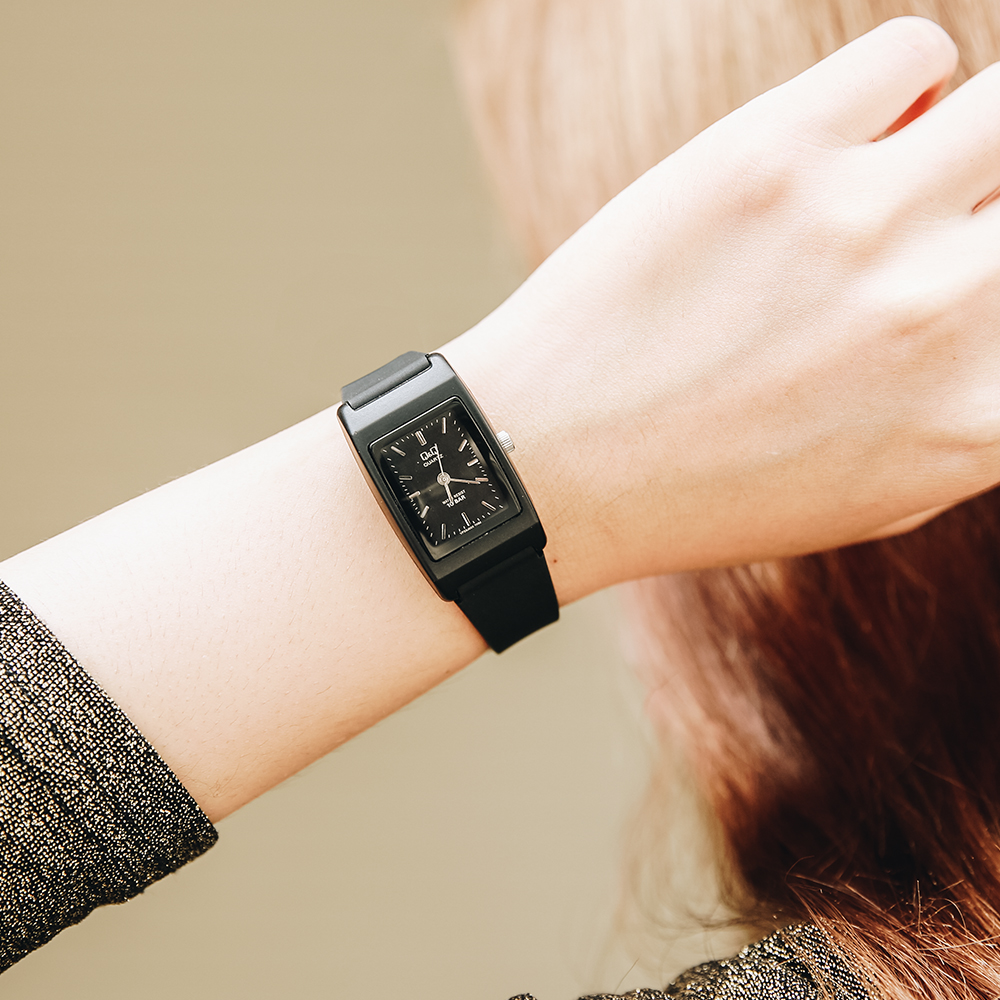 Đồng hồ Q&Q 21.5 mm Nữ VP33J005Y