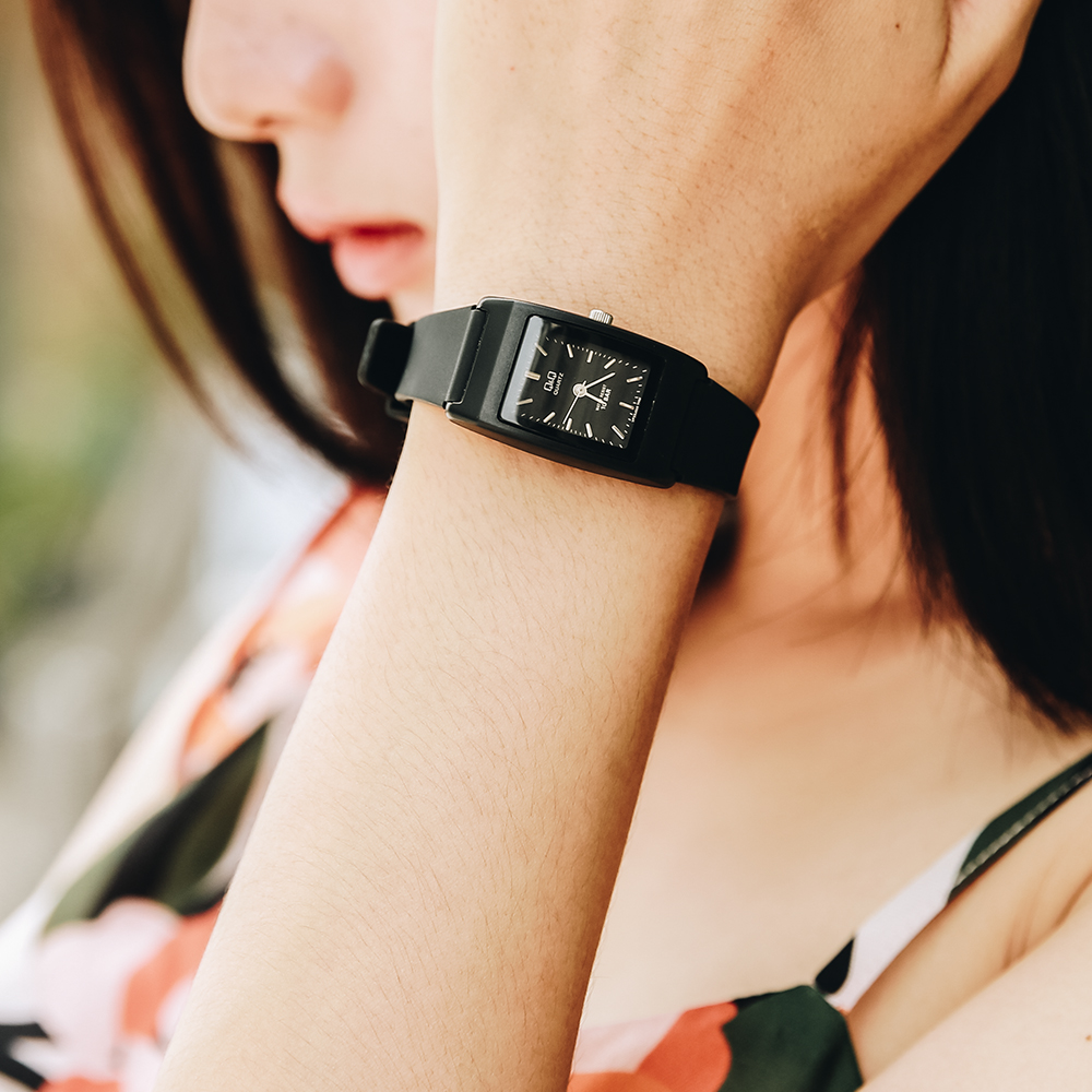 Đồng hồ Q&Q 21.5 mm Nữ VP33J005Y