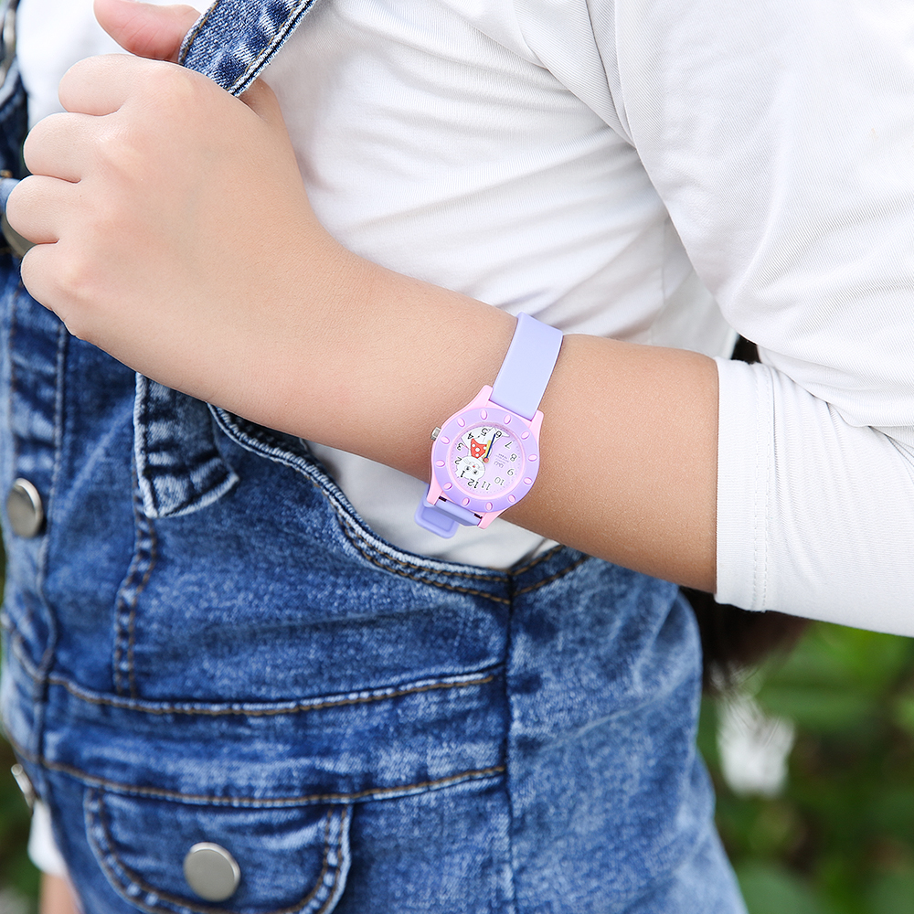 Đồng hồ Q&Q 26.5 mm Trẻ em VQ13J010Y