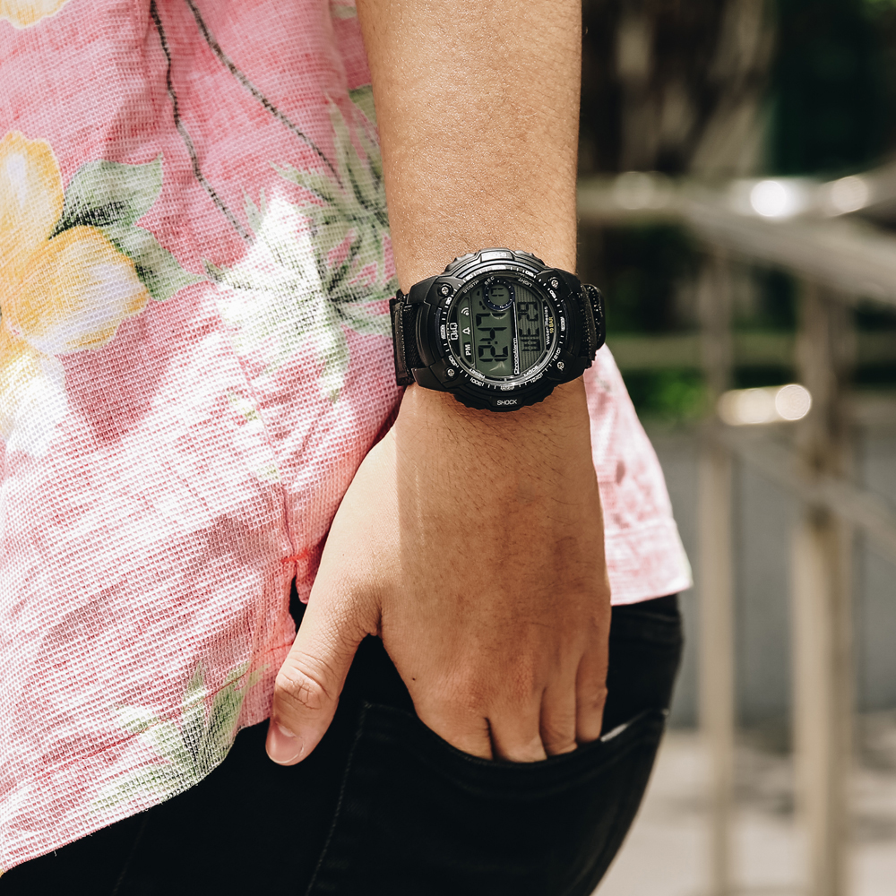 Đồng hồ Q&Q 51 mm Nam M075J004Y