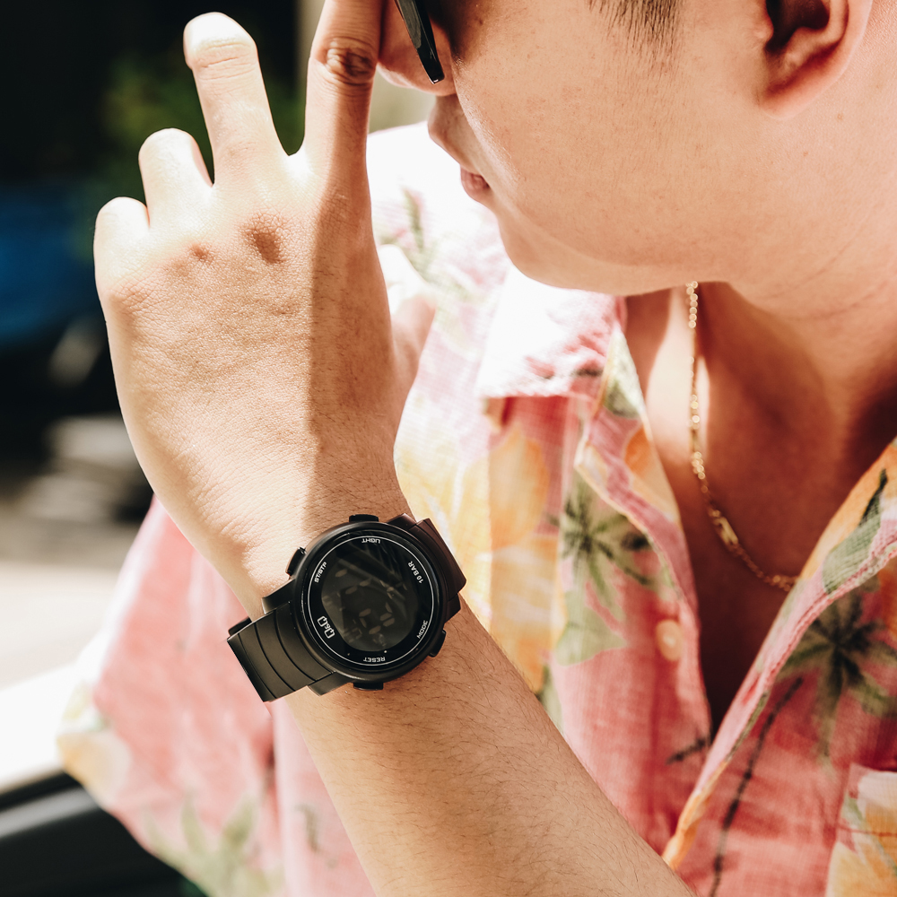 Đồng hồ Q&Q 44 mm Nam M122J001Y