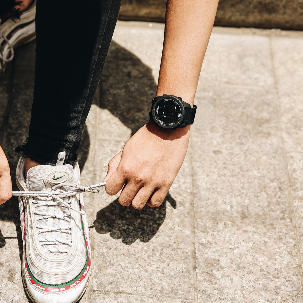 Đồng hồ Q&Q 48 mm Nam M123J001Y