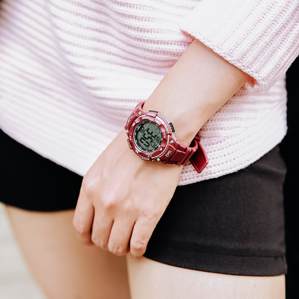 Đồng hồ Q&Q 36 mm Unisex M149J008Y