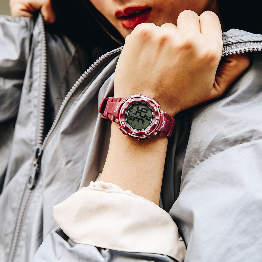 Đồng hồ Q&Q 36 mm Unisex M149J008Y