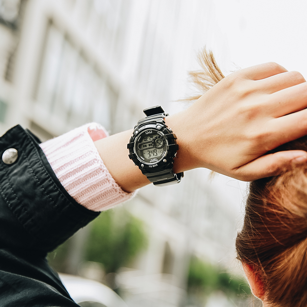 Đồng hồ Q&Q 39 mm Unisex M154J002Y