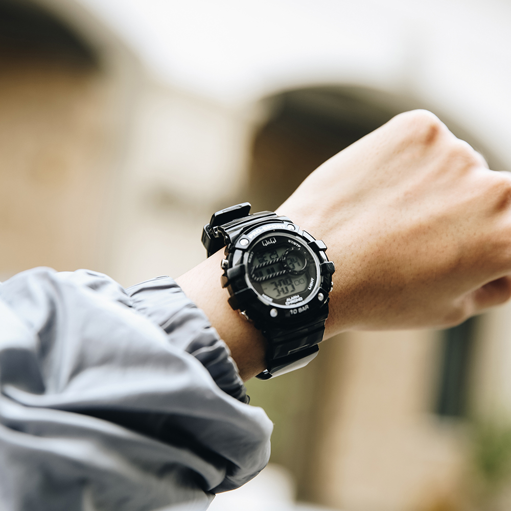 Đồng hồ Q&Q 39 mm Unisex M154J002Y