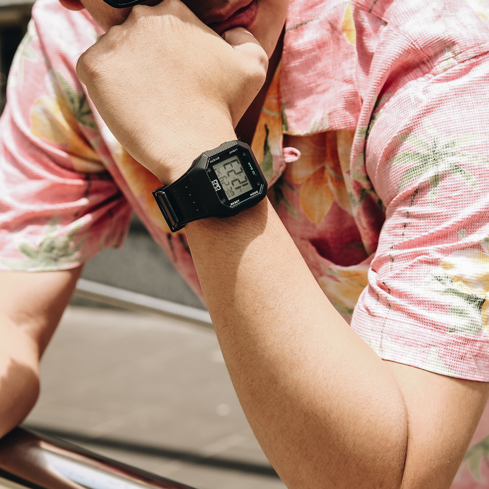 Đồng hồ Q&Q 40 mm Nam M158J004Y