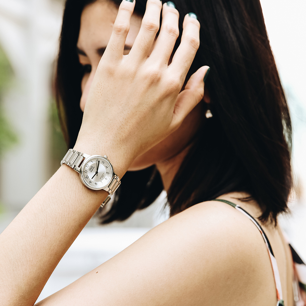 Đồng hồ Q&Q 30 mm Nữ S283J204Y