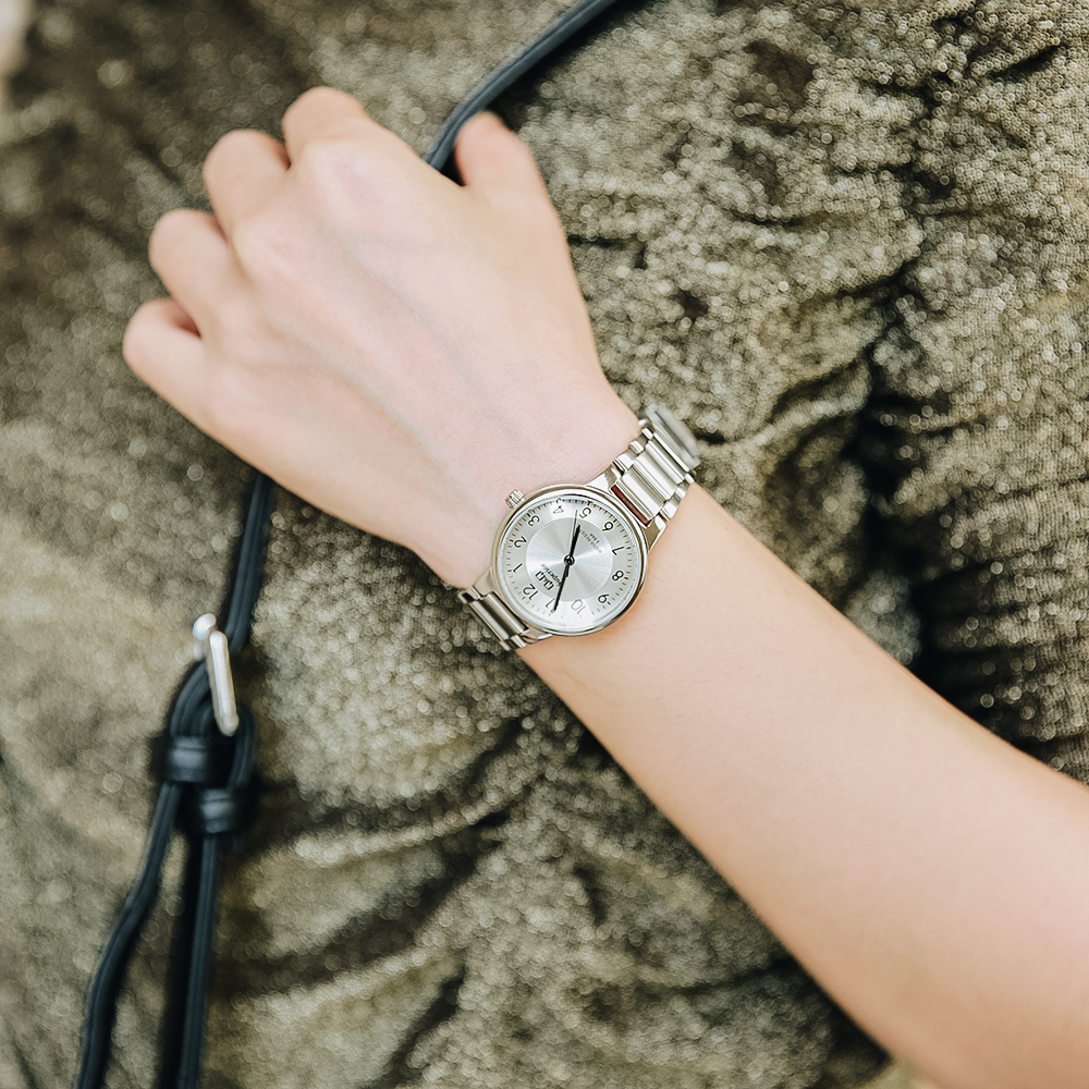 Đồng hồ Q&Q 30 mm Nữ S283J204Y